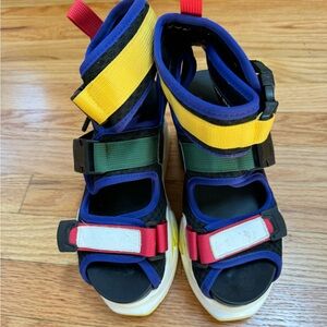 Anthony Wang Mulberry 02 Platform Sandels